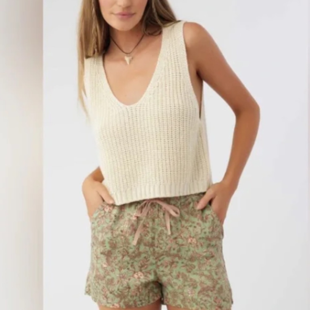 NWT O'neill Fran Floral Shorts, Small